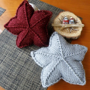 Sternkissen handgestrickt, Grau mit Goldfäden, Weihnachtsgeschenk
