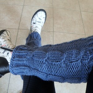 Handgestrickte Bein / Armstulpen / Boot Cuffs /Pulswärmer / Stiefelblitzer / Beinwärmer / Leg warmers / Blau Bild 5