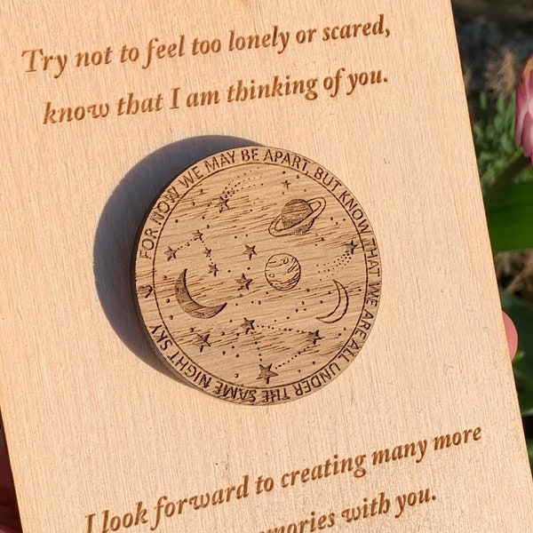 Personalised Pocket Hug Token with Custom Engraved Wording, Long Distance Relationship Gift with Personalised Wooden Card, Missing You Gift