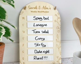 Family Meal Planner, Personalised Weekly Menu Board, Wipeable Dinner Organiser, Wooden Dry-wipe Kitchen Board for 2026