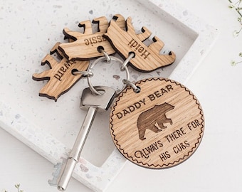 Bear Keyring for Dad, Personalised Daddy Bear Gift, Engraved wooden bear keyring, Personalised gift from Children, Small Father's Day Gift