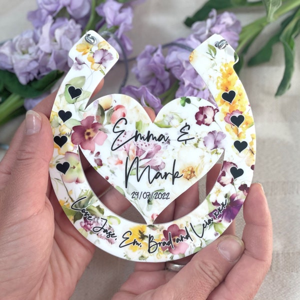 Personalised Good Luck Wedding Horseshoe - Lucky Wedding Decoration - Wedding Keepsake for Couple - Floral Horseshoe for Bride