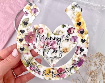 Personalised Good Luck Wedding Horseshoe - Lucky Wedding Decoration - Wedding Keepsake for Couple - Floral Horseshoe for Bride