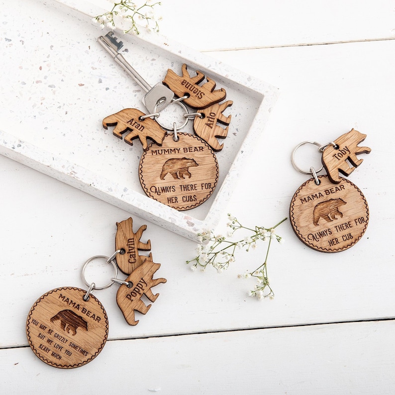 Bear Keyring for Dad, Personalised Daddy Bear Gift, Engraved wooden bear keyring, Personalised gift from Children, Small Father's Day Gift image 4