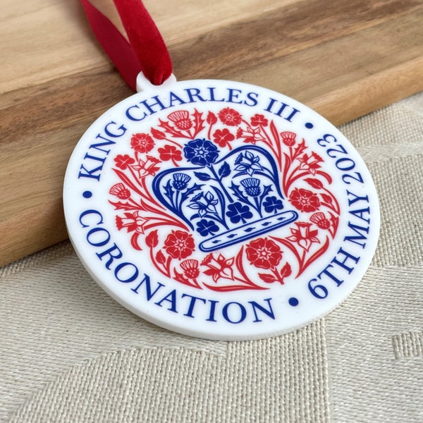 King Charles Coronation Decoration, Official Coronation Emblem Hanging Commemorative Decor, Red & Blue Emblem Kings Coronation Keepsake