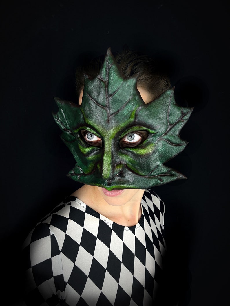 Summer Green Man mask. image 4