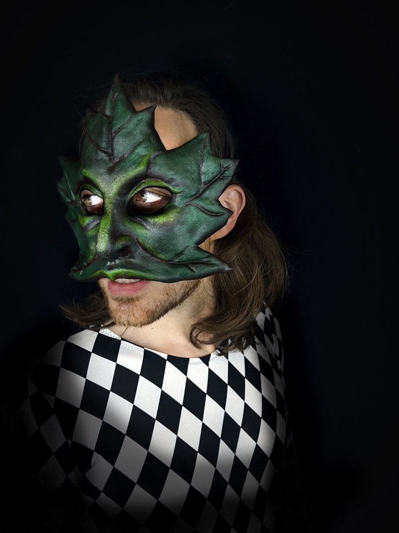 Summer Green Man mask. image 1