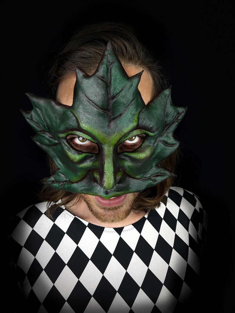 Summer Green Man mask. image 3