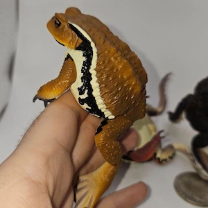 Realistic Toad Gachapon Figure