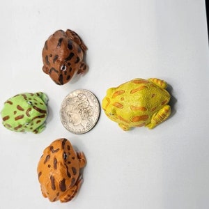 Pacman Frog Figures / Chopstick Rests