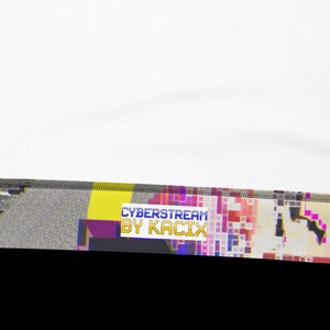 K&ouml;nnte beinhalten: Ein wei&szlig;er Hintergrund mit einem bunten, pixeligen Design am unteren Rand. Das Design enth&auml;lt den Text "CYBERSTREAM BY KACIX" in einem wei&szlig;en Kasten mit blauem Rahmen.