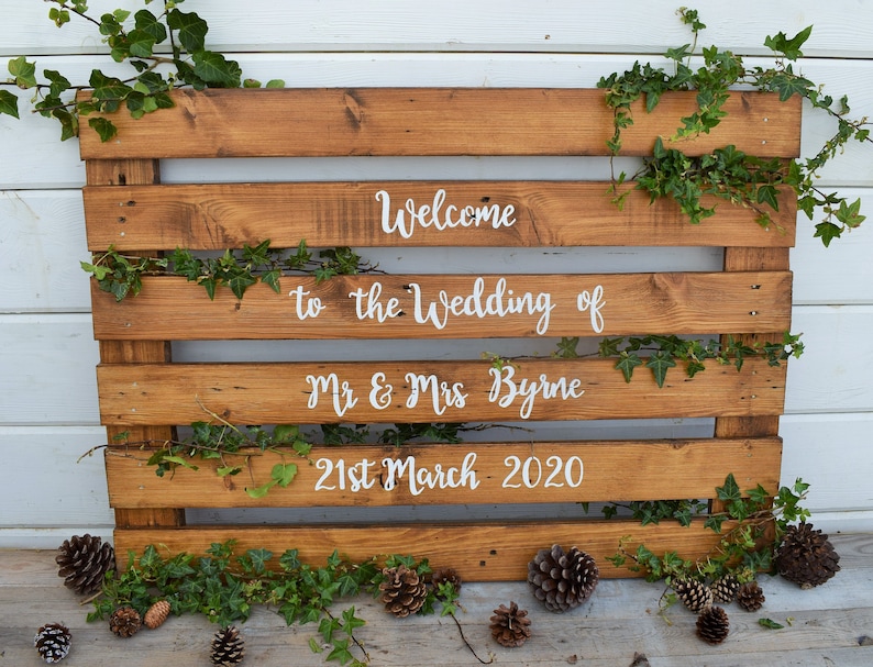 Hand Painted Rustic Personalised 'Welcome' Wedding Sign / Pallet Wood Sign / Wedding Reception / Wedding Decor / Wedding Signage image 1
