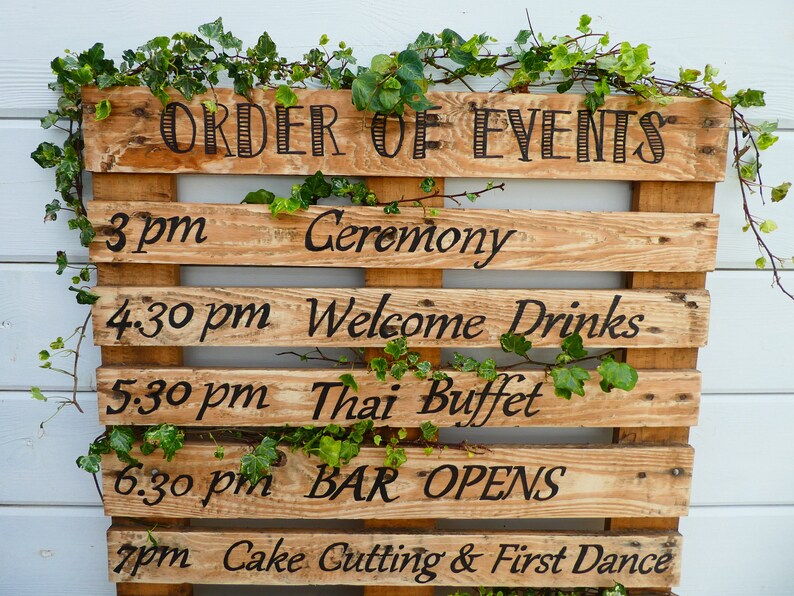 Hand Painted Rustic Personalised 'Order Of The Day' Wedding Sign / Pallet Wood Sign / Order Of Events / Wedding Reception / Wedding Decor image 5