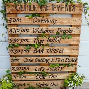 Hand Painted Rustic Personalised 'Order Of The Day' Wedding Sign / Pallet Wood Sign / Order Of Events / Wedding Reception / Wedding Decor image 4