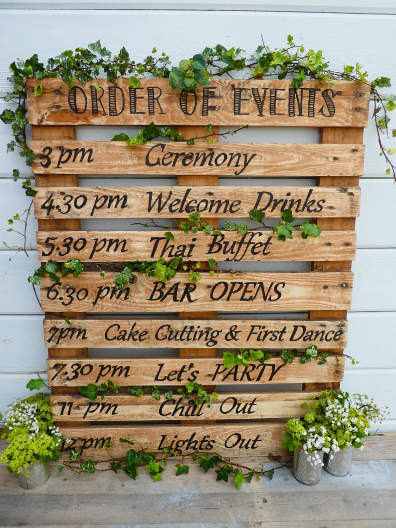 Hand Painted Rustic Personalised 'Order Of The Day' Wedding Sign / Pallet Wood Sign / Order Of Events / Wedding Reception / Wedding Decor image 4