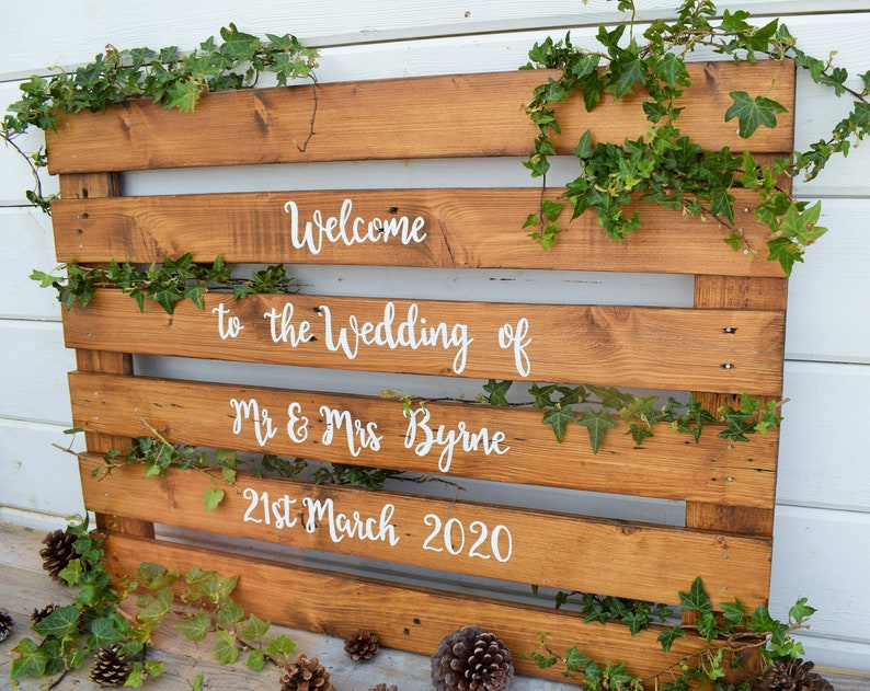 Hand Painted Rustic Personalised 'Welcome' Wedding Sign / Pallet Wood Sign / Wedding Reception / Wedding Decor / Wedding Signage image 2