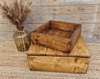 Rustic Reclaimed Wooden Box with Lid / Rustic Storage Box / Wooden Hamper / Wooden Keepsafe Box / Farmhouse Storage / Rustic Organisation