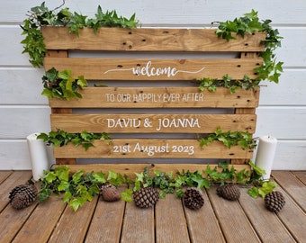 Hand Painted Rustic Personalised 'Welcome' Wedding Sign / Pallet Wood Sign / Wedding Reception / Wedding Decor / Wedding Signage / Events