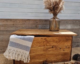 Reclaimed Wooden Storage Trunk with Lid / Handcrafted Rustic Storage Box / Wooden Hamper / Wooden Storage Bin / Storage Bench