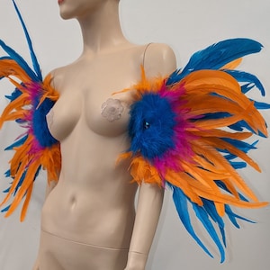 Cocktail Feather arm pieces or leg pieces and headband carnival samba pageant hora local mardi gras