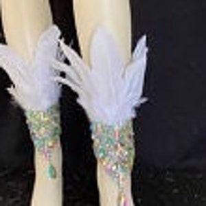 White feathers rhinestone leg pieces or arm wrist piece