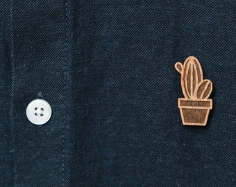 Brooch cactus made of wood