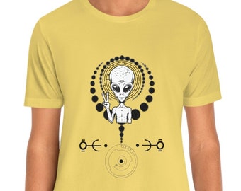 ALIEN SHIRT, UFO Shirt, Alien T shirt, Bigfoot Shirt, Alien Head, Outer Space Shirt, Resident Alien Shirt, Crop Circle Piece Unisex Shirt
