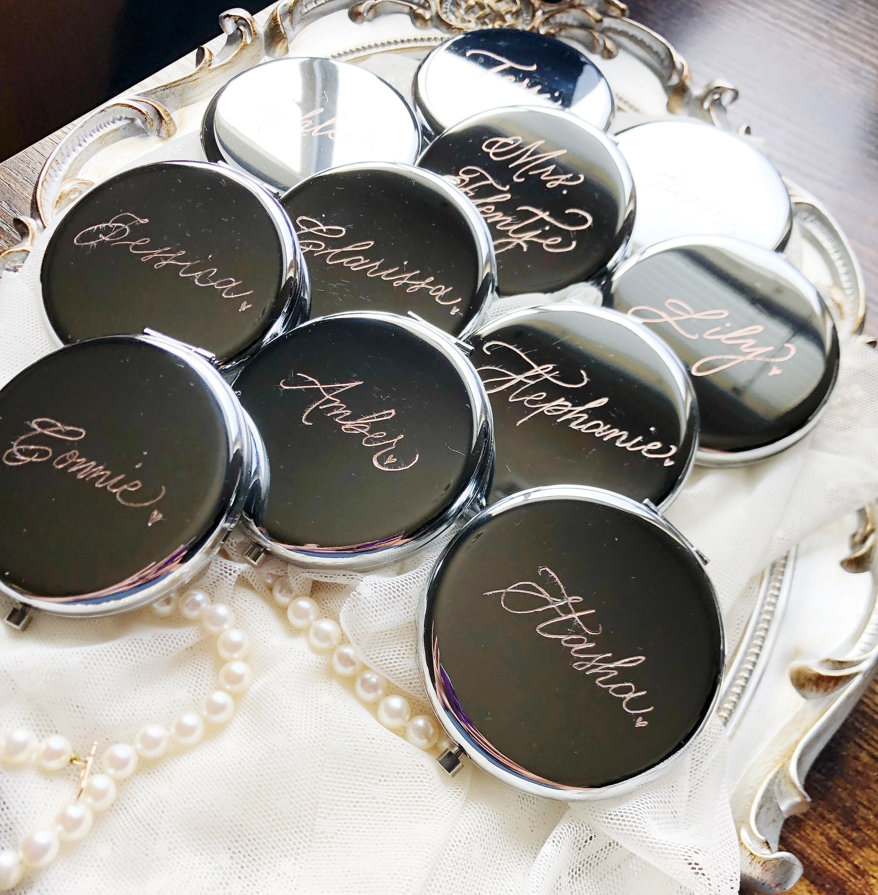 Engraved Compacts Personalized Engraved Compact Mirrors | Custom Engraved Calligraphy ...