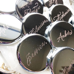 Personalisierte Taschenspiegel | Individuell gravierte Kalligraphie gespiegelt Compact | Kompakt mit Spiegel | Benutzerdefinierte Kompakt | Brautparty