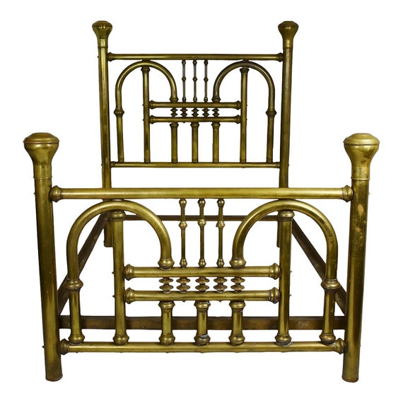 Four poster brass bed deals