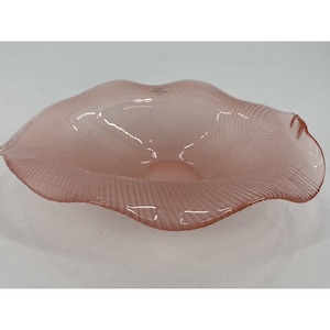 VTG Laslo for Mikasa Pink Glass Leaf Shaped Bowl Japan Ruffled Edge Decorative
