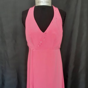 Robe dos nu en crêpe de soie pure en rose cerise Taille britannique 16-18 avec fermeture réglable au dos et cristaux Swarovski