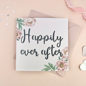 Happily Ever After Blumen Papierschnitt Karte, Hochzeit Scherenschnitt Karte, Verlobung, Jahrestag, Neues Zuhause, Erstes Zuhause, Illustrierte Karte