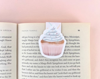 Cupcake Magnetic Bookmark, Book Lover Gift, Book Worm, Cute Bookmark, Illustrated Bookmark, Food Page Saver, Book Accessories