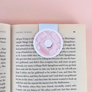Iced Biscuit Magnetic Bookmark, Book Lover Gift, Book Worm, Cute Bookmark, Illustrated Bookmark, Food Page Saver, Book Accessories