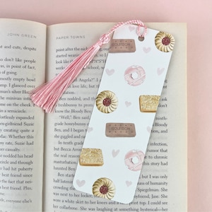 Biscuit Bookmark with Tassel, Biscuit Illustrations Bookmark, Book Lover Gift, Book Worm Gift, Cute Bookmark, Food Illustrated bookmark