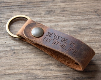 Custom Leather Keychain, Personalized Distressed Leather Keychain,Belt loop Leather key fob,Engraved leather keychain gift for men women Dad