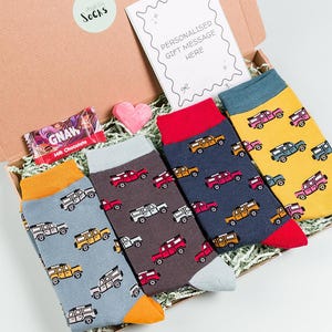 Off Road 4x4 Gift Box for Men | Land Rover Style Bamboo Socks, Chocolate & Soap Letterbox Present | Car Enthusiast Gift