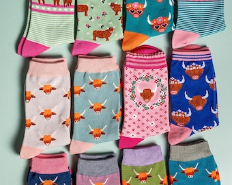 Calcetines de bambú para mujer Highland Cow Azul marino / Azul / Rosa