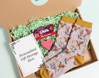 Ladies Pheasants & Flowers Bamboo Socks, Chocolate and Soap Letterbox Giftset