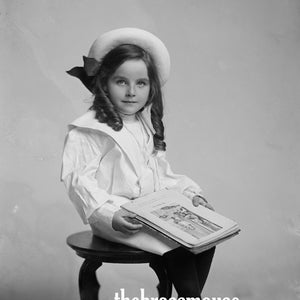 Photographie de fille grandes boucles Photo vintage instantanée en téléchargement numérique des années 1890 Antique enfant noir blanc Image Scrapbooking Collage Junk Journal