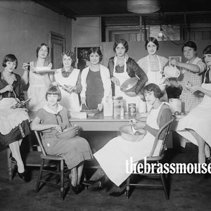 Vintage kvinna matlagningskurs fotografi direkt digital nedladdning scrapbook skräpjournal förändrad konst matlagning