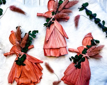 Spring Harvest Doll - ROSE QUARTZ / Poppet for Altar / Folk Dolls / Handcrafted Dyed Corn Husk Dolls