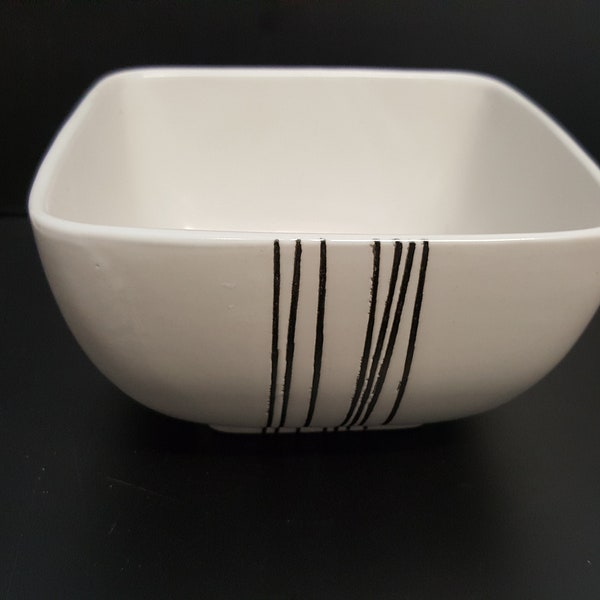 Vintage Ethos Scratch Pattern White Black Stripes Soup Pudding Cereal Bowl 5 3/4 inches