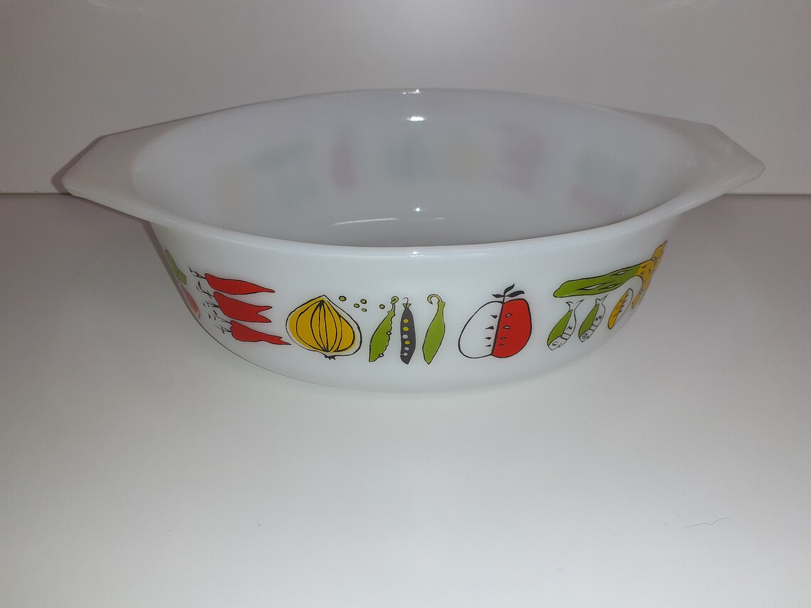 Retro Jaj Pyrex 1960s Harvest Vegetable Pattern Oval Casserole Etsy