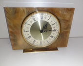 Retro 1970s Westclox Faux Marble Mantle Clock Quartz Movement Lovely Display Green 7 7 8 inches