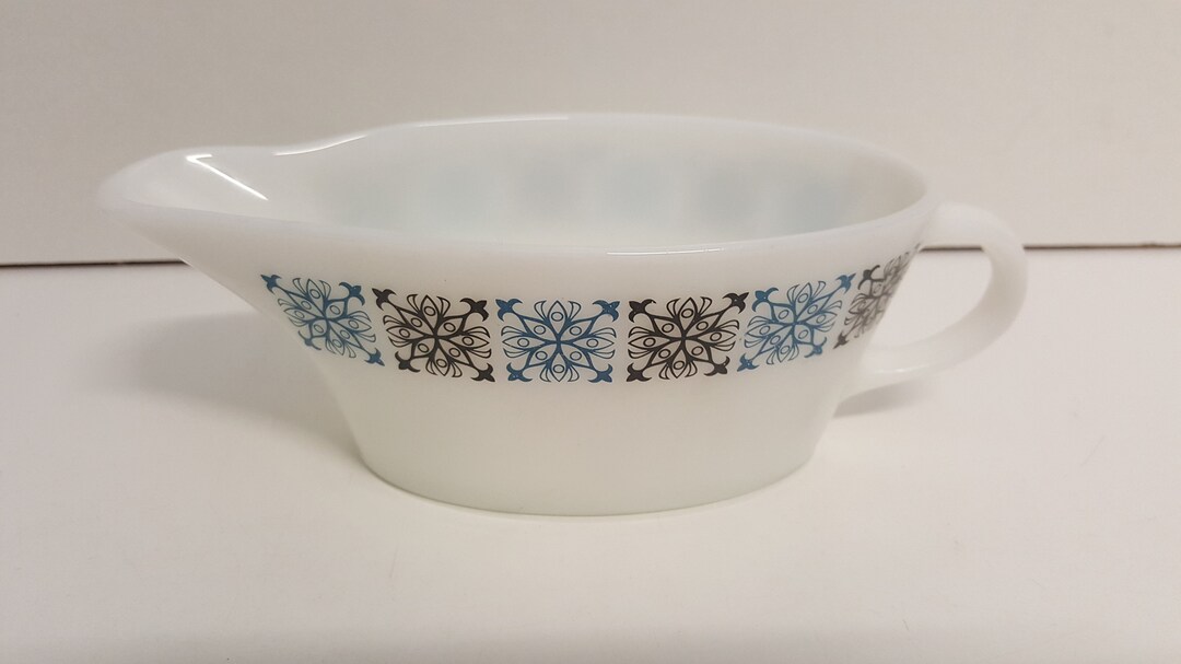 Pyrex Chelsea Pattern Retro Jaj Pyrex 1960s Chelsea Pattern Gravy Boat - Etsy