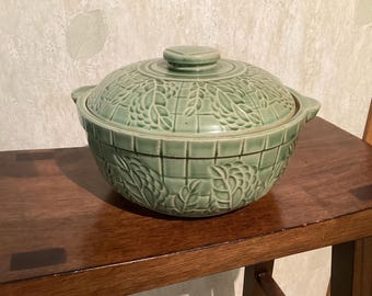 MCCoy Leaf/Fern Wheat Patterned Stoneware Lidded Casserole