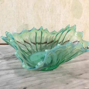 Vintage Fostoria Heirloom Green Opalescent Glass Centerpiece
