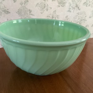 Fire King 2000 Jadeite Large 10 inch  as is Mixing Bowl